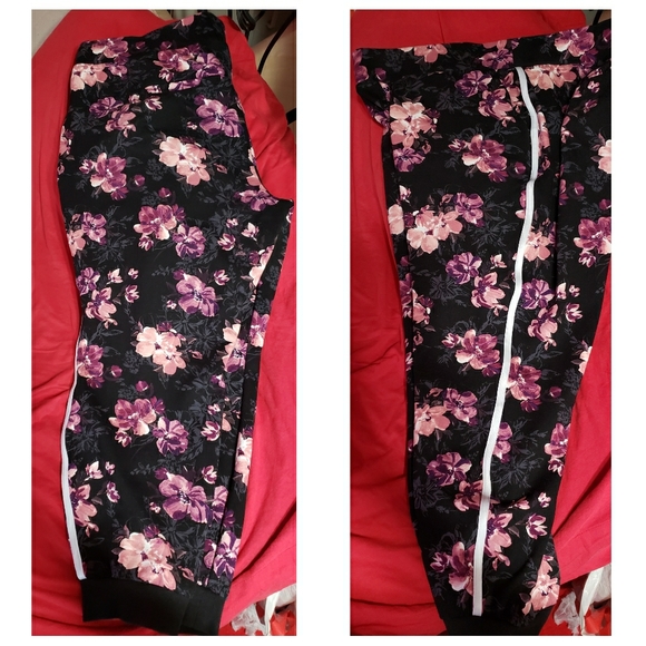 NWOT Torrid floral joggers size 2X - Picture 4 of 4